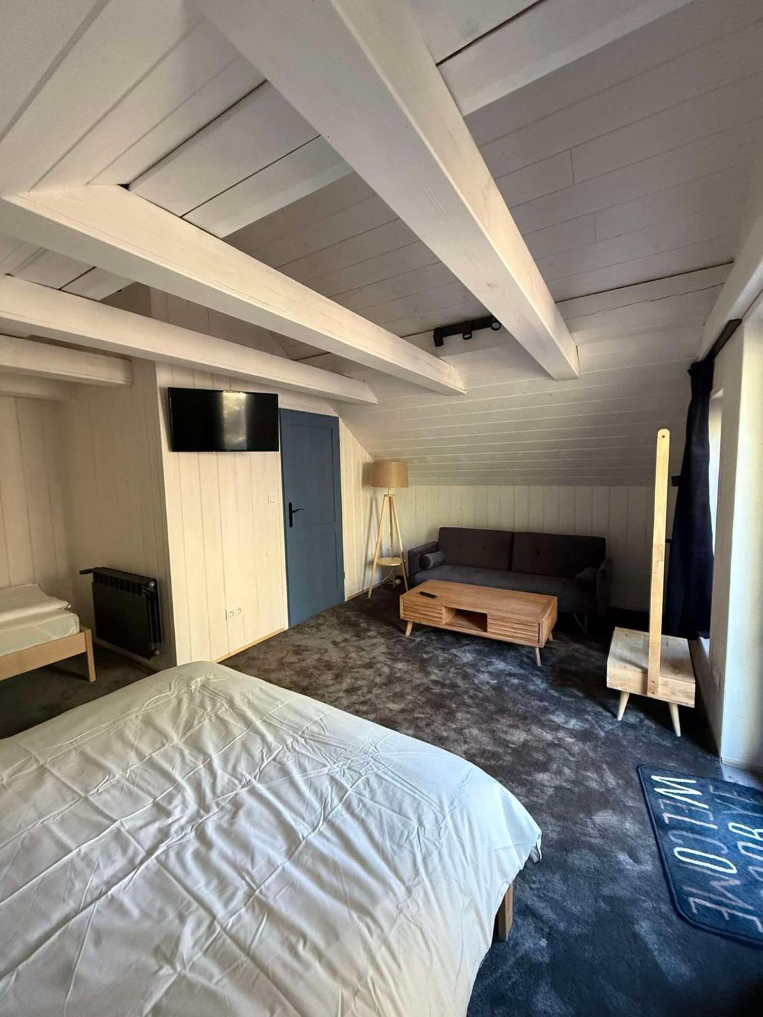 Oberza Pod Zlotym Prosiakiem Hotel Nieborów Kültér fotó